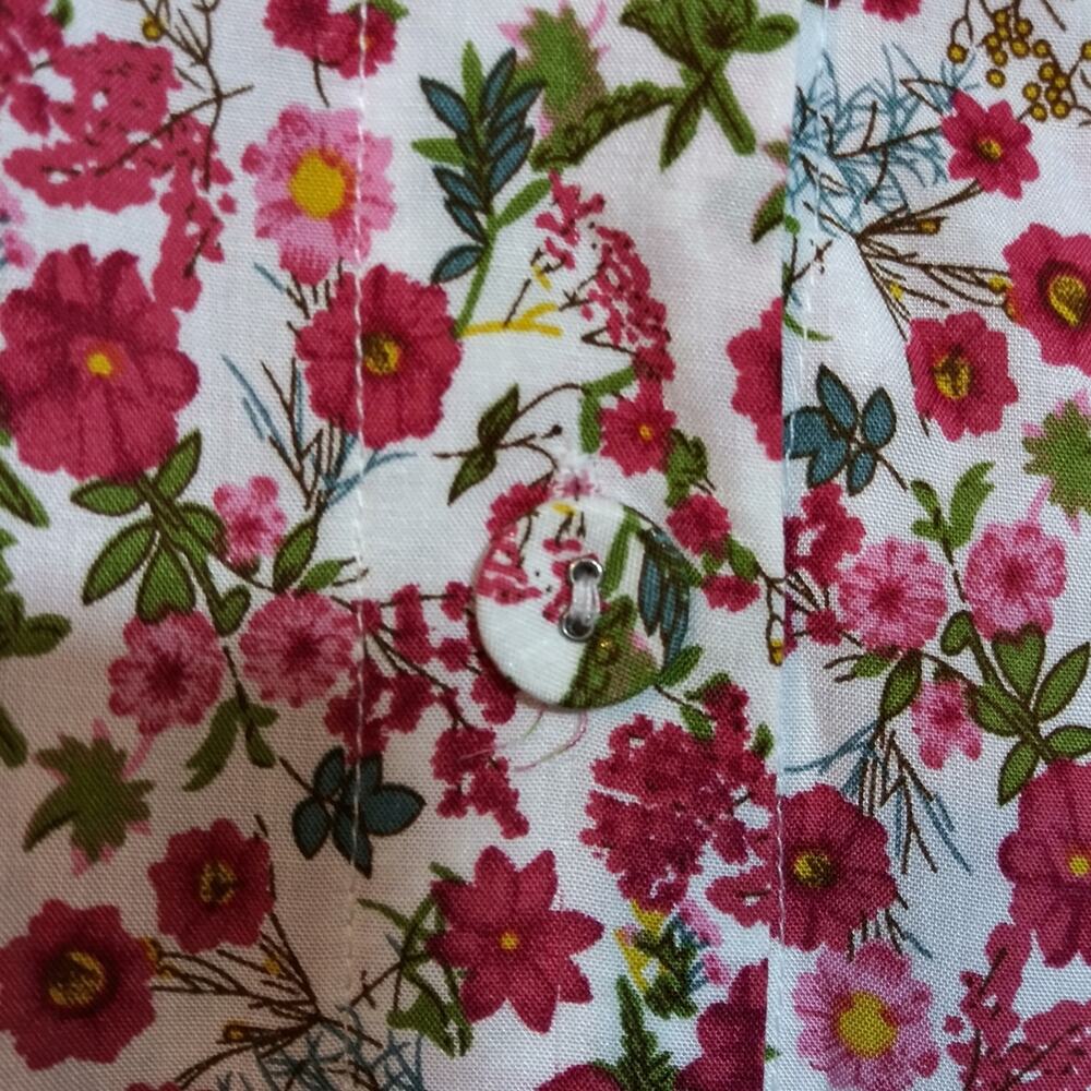 Solitaire For Anthropologie Red Ditsy Floral V-Neck Peasant Blouse Size Small - Picture 4 of 9